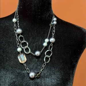 Pretty necklace with nice details